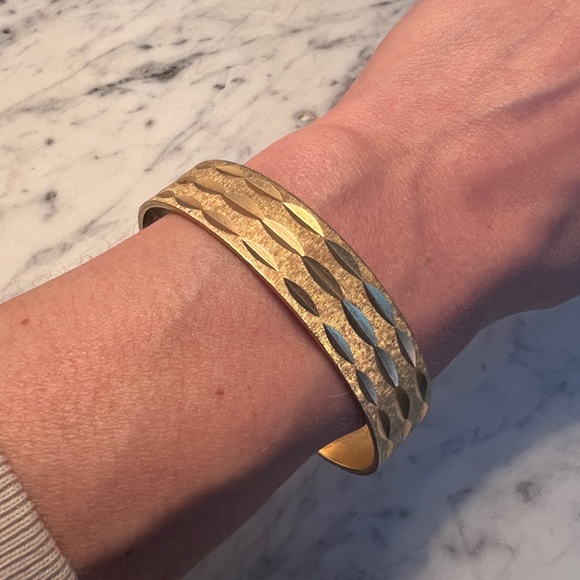 Vintage French gold plated faceted statement bangle - Picture 13 of 14